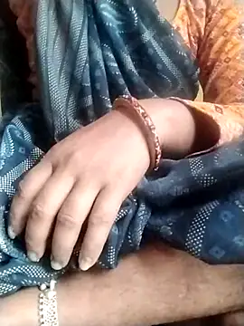 Snapshot of Cutkajal chatting on 02-28-25, 07:15 Cutkajal online show from 02-28-25, 07:15