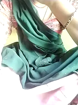 Snapshot of Cutkajal chatting on 03-05-25, 07:16 Cutkajal online show from 03-05-25, 07:16