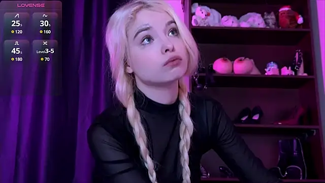 MisssLola online show from 12-16-24, 01:32