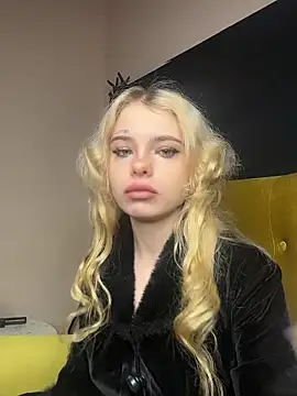 MisssLola online show from 11-23-25, 12:49