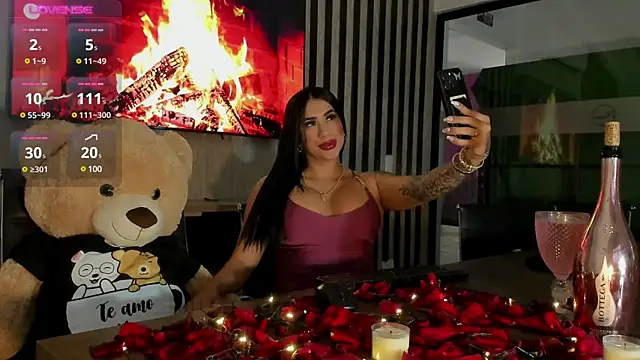 Snapshot of kiim_taaylor chatting on 02-15-25, 09:48 kiim taaylor online show from 02-15-25, 09:48