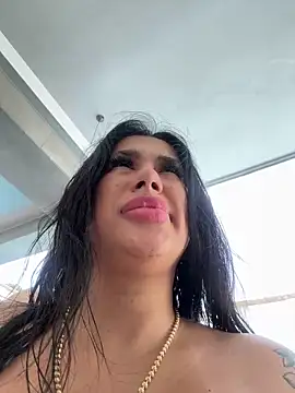 Snapshot of kiim_taaylor chatting on 02-17-25, 11:34 kiim taaylor online show from 02-17-25, 11:34