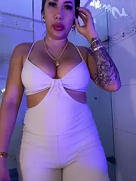 Snapshot of kiim_taaylor chatting on 03-09-25, 12:42 kiim taaylor online show from 03-09-25, 12:42