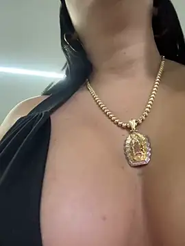 Snapshot of kiim_taaylor chatting on 03-21-25, 11:44 kiim taaylor online show from 03-21-25, 11:44