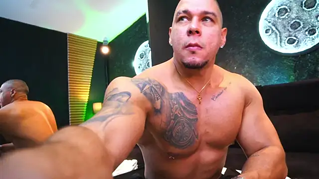 MassimoWalton2 online show from 10-01-25, 01:22