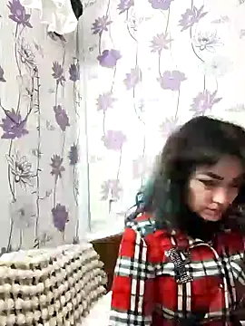 Snapshot of SweetLeila40 chatting on 02-04-25, 06:36 SweetLeila40 online show from 02-04-25, 06:36