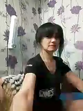 Snapshot of SweetLeila40 chatting on 02-22-25, 03:23 SweetLeila40 online show from 02-22-25, 03:23