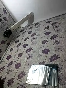 Snapshot of SweetLeila40 chatting on 02-22-25, 11:13 SweetLeila40 online show from 02-22-25, 11:13