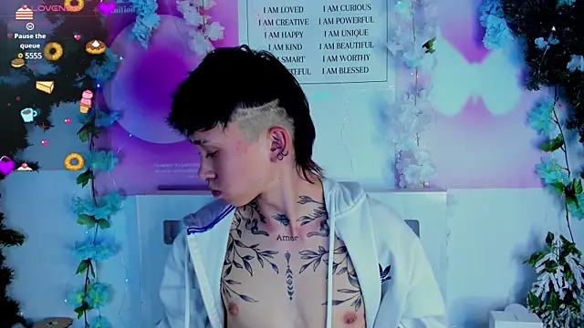 Snapshot of juniior_2311_ chatting on 01-29-25, 01:27 juniior 2311 online show from 01-29-25, 01:27