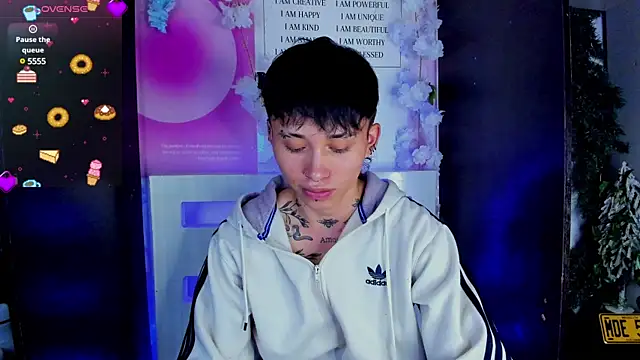 Snapshot of juniior_2311_ chatting on 02-13-25, 12:24 juniior 2311 online show from 02-13-25, 12:24