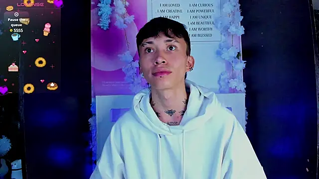 Snapshot of juniior_2311_ chatting on 02-15-25, 07:28 juniior 2311 online show from 02-15-25, 07:28