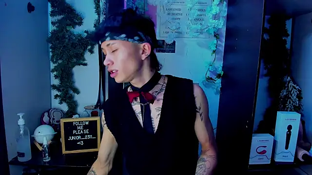 Snapshot of juniior_2311_ chatting on 03-11-25, 07:36 juniior 2311 online show from 03-11-25, 07:36