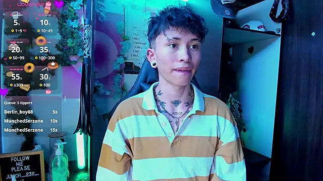 Snapshot of juniior_2311_ chatting on 03-15-25, 02:23 juniior 2311 online show from 03-15-25, 02:23