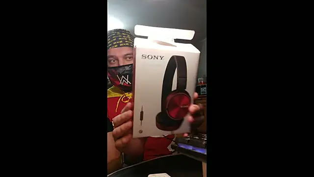 Snapshot of BISEXGOOD777 chatting on 02-26-26, 07:24 BISEXGOOD777 online show from 02-26-26, 07:24