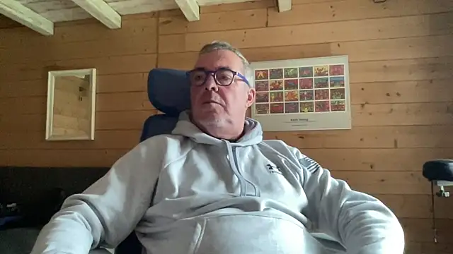 Snapshot of lelohop chatting on 11-23-25, 10:48 lelohop online show from 11-23-25, 10:48