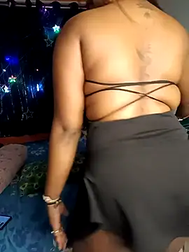 Snapshot of Hot_Urvi chatting on 11-10-25, 09:14 Hot Urvi online show from 11-10-25, 09:14