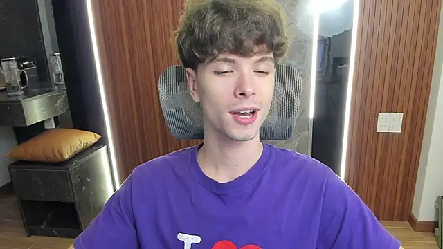 calvin love you online show from 04-19-26, 06:10