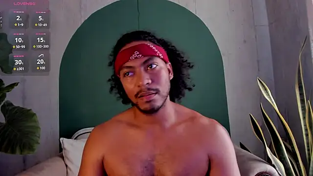 noah jones   online show from 12-04-25, 05:43