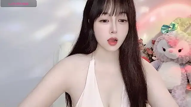 Snapshot of Lydia_170 chatting on 06-17-26, 08:21 Lydia 170 online show from 06-17-26, 08:21