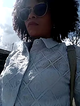 Snapshot of BlairSamy chatting on 01-08-25, 06:52 BlairSamy online show from 01-08-25, 06:52