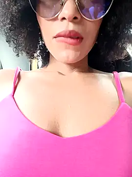 Snapshot of BlairSamy chatting on 01-09-25, 06:47 BlairSamy online show from 01-09-25, 06:47