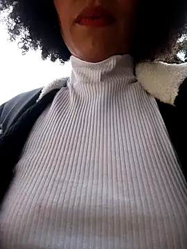 Snapshot of BlairSamy chatting on 01-10-25, 07:00 BlairSamy online show from 01-10-25, 07:00