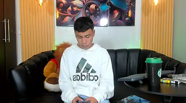 salvadorgomezx online show from 12-21-24, 04:14