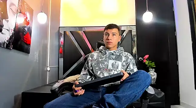 salvadorgomezx online show from 12-30-24, 07:21