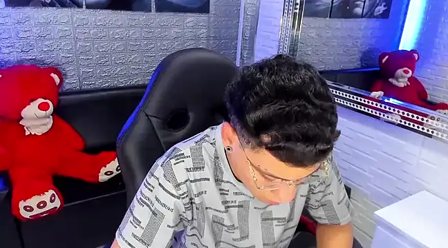 salvadorgomezx online show from 02-11-25, 09:31