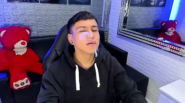 salvadorgomezx online show from 02-12-25, 05:05