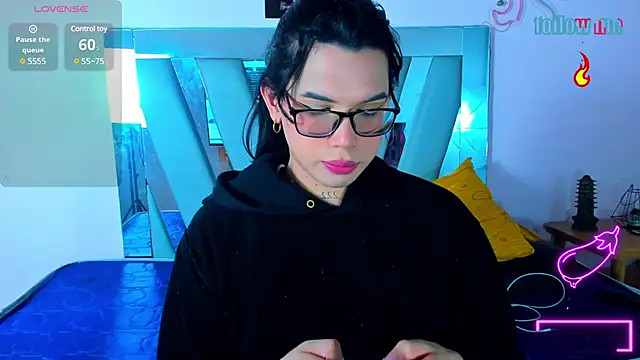 Snapshot of beverly_campbellxxx chatting on 03-04-25, 04:27 beverly campbellxxx online show from 03-04-25, 04:27