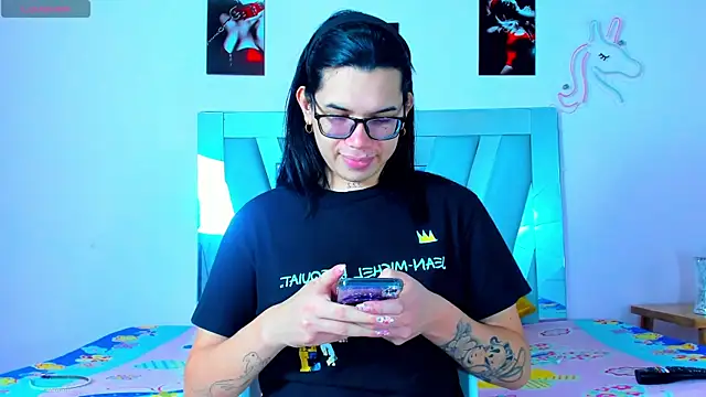 Snapshot of beverly_campbellxxx chatting on 03-18-25, 11:42 beverly campbellxxx online show from 03-18-25, 11:42
