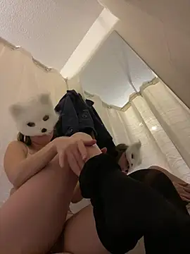 kleinelea123 online show from 12-05-24, 09:17