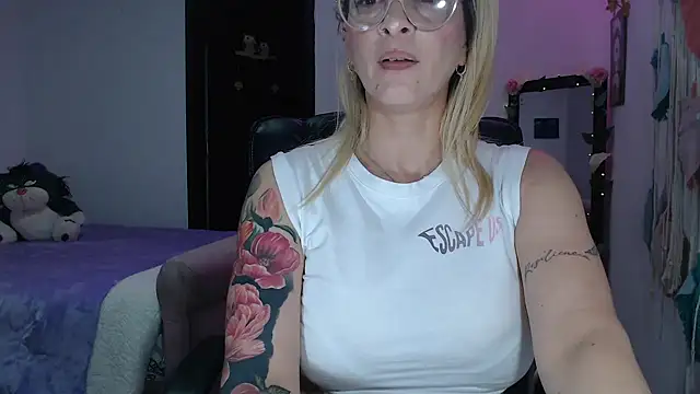 yulieth anamar online show from 03-16-25, 01:38