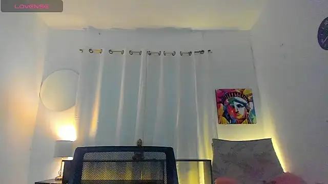Snapshot of Sophie_sweett19 chatting on 05-22-26, 01:24 Sophie sweett19 online show from 05-22-26, 01:24