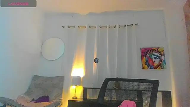 Snapshot of Sophie_sweett19 chatting on 07-18-26, 02:16 Sophie sweett19 online show from 07-18-26, 02:16