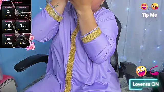 Snapshot of Falak-Yasin chatting on 06-26-26, 11:47 Falak-Yasin online show from 06-26-26, 11:47