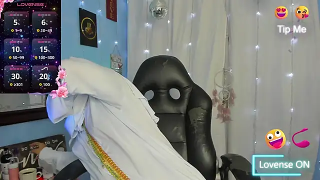 Snapshot of Falak-Yasin chatting on 06-28-26, 01:28 Falak-Yasin online show from 06-28-26, 01:28