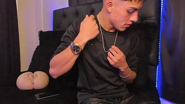 Snapshot of James1lee_ chatting on 01-12-25, 09:51 James1lee  online show from 01-12-25, 09:51