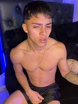 Snapshot of James1lee_ chatting on 01-15-25, 03:43 James1lee  online show from 01-15-25, 03:43