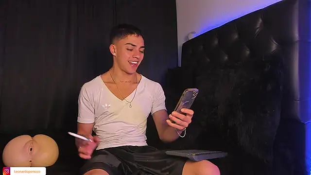 Snapshot of James1lee_ chatting on 02-15-25, 03:31 James1lee  online show from 02-15-25, 03:31