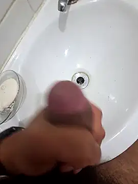 Snapshot of bacco_br chatting on 10-23-25, 04:56 bacco br online show from 10-23-25, 04:56