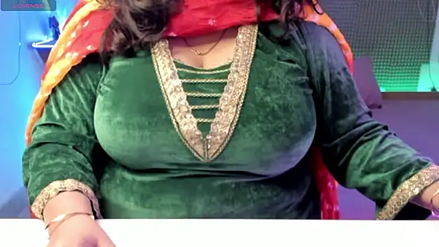Gulabi Queen online show from 12-11-24, 05:43