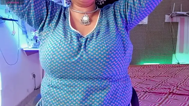 Gulabi Queen online show from 03-01-25, 06:46