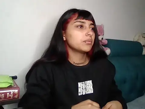 Snapshot of annibaby_88 chatting on 09-21-25, 01:40 annibaby 88 online show from 09-21-25, 01:40