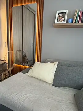 Snapshot of FridaKlein chatting on 02-11-26, 08:14 FridaKlein online show from 02-11-26, 08:14