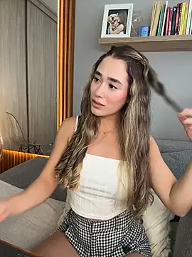 Snapshot of FridaKlein chatting on 02-26-26, 09:36 FridaKlein online show from 02-26-26, 09:36