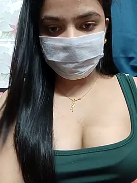 Snapshot of Myloveurvi chatting on 11-11-25, 07:03 Myloveurvi online show from 11-11-25, 07:03