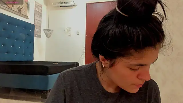 sofiaclauss online show from 02-06-25, 09:11