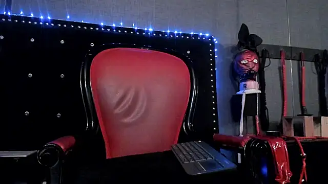 LusstCruella online show from 01-07-25, 07:06